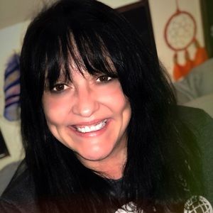 Meet your Posher, Joelle